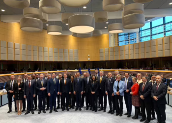 Briuselyje žemės ūkio ministras A. Palionis paragino imtis veiksmų situacijai pieno sektoriuje stabilizuoti