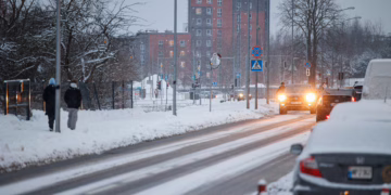 Lietuvos keliai užversti sniegu: sudėtingiausia – Vakarų Lietuvoje