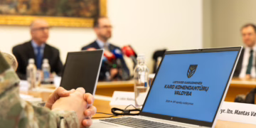 Karo prievolei pašaukti virs 42 tūkst. jaunuolių