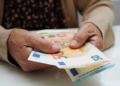 Vilnietė rusakalbiams atidavė 10 tūkst. eurų