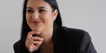 Rašytoja Laura Štadienė: „Aš nenoriu įkvėpti. Noriu supurtyti“