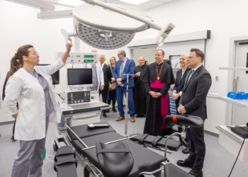 Plečiasi Vilniaus klinikinė ligoninė – atidarytas naujas modernus korpusas
