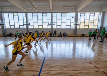 Atėjo laikas ir modernioms Vilniaus mokyklų sporto salėms