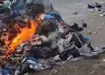 Vilniuje atliekų sunkvežimyje degė ir sproginėjo baterijos