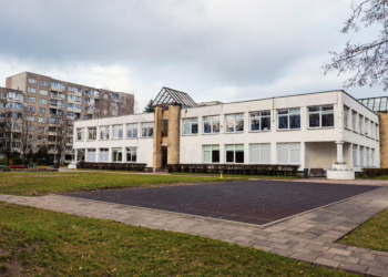 Rekonstrukcijos ir architektūrinių idėjų laukia Vilniaus Medeinos pradinė mokykla
