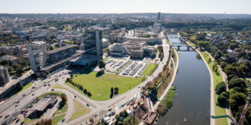 117 metrų sienos Vilniuje laukia menininkų istorijų