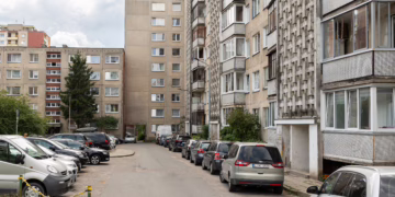 Vilniuje bus išbandomas naktinis parkavimas prekybos centro aikštelėse