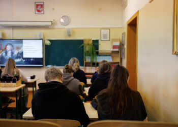 Vilniaus meras apie vėlesnį pamokų laiką: apsispręsti turi pačios mokyklos