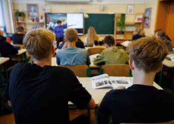 Vilniaus savivaldybei – kaltinimai vengiant derėtis dėl sąlygų mokytojams