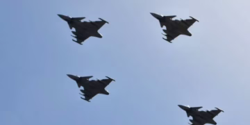 Lietuvos pasienyje galimai fiksuotas dronas: pakelti NATO oro policijos naikintuvai