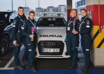 „Moterų ralyje“ sužibėjo Vilniaus policijos pareigūnės