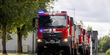 Gaisras Riešės gimnazijos rūsyje: evakuota 1,6 tūkst. mokinių ir personalo