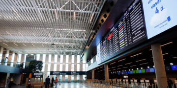 Iš lėktuvo Vilniaus oro uoste išprašytas neblaivus keleivis