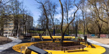 Vilniuje atidaromas Pelesos skveras: vilniečiai kviečiami į vasaros šventę Rasose