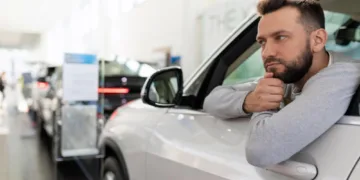 Prieš pirkdami įvertinkite: greičiausiai nuvertėjantys automobiliai Lietuvoje