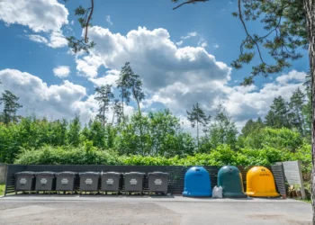 Vilniaus rajone nesibaigia šiukšlių bėdos