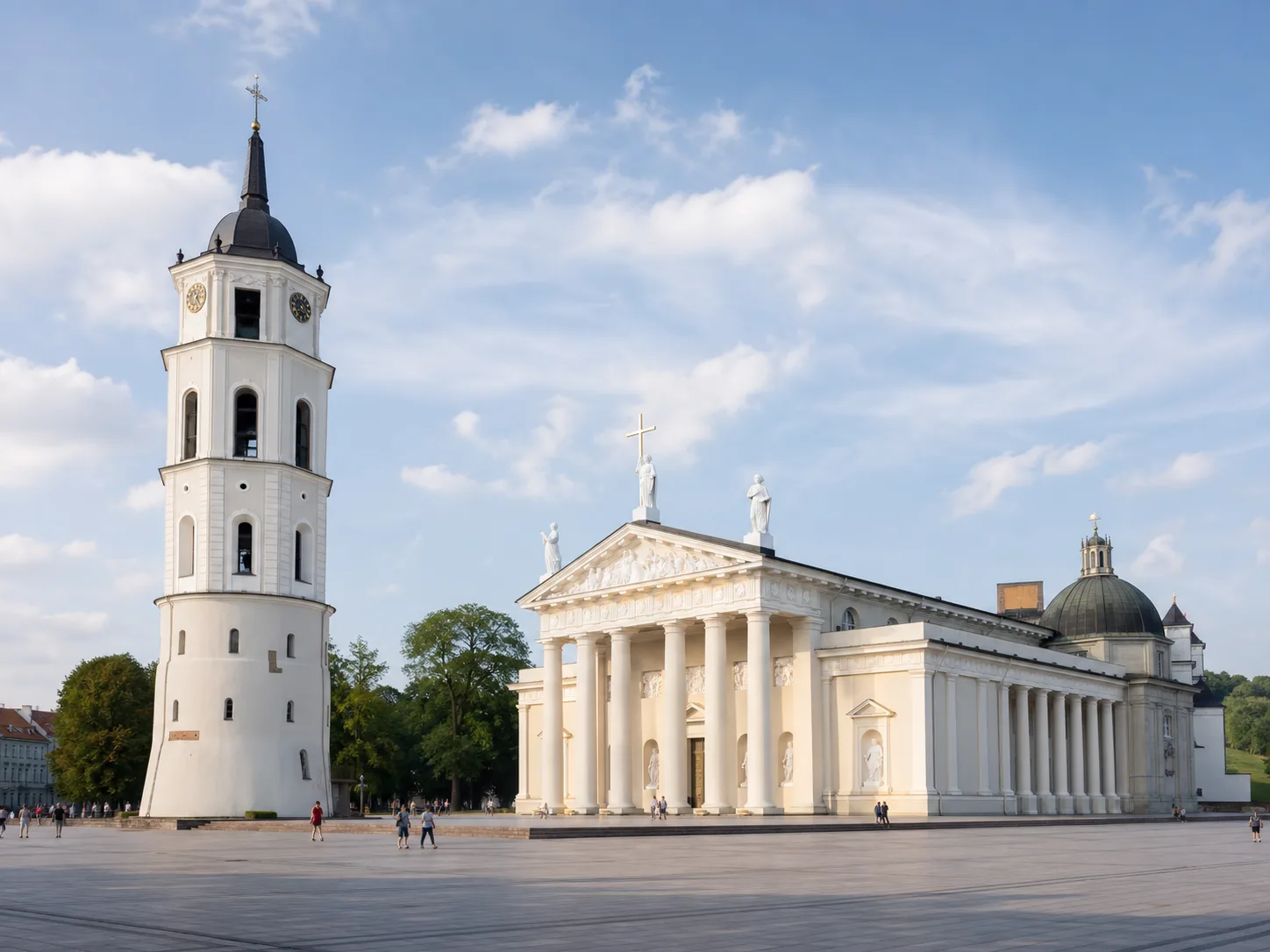 Vilniaus arkikatedra bazilika ir varpinė Katedros aikštėje